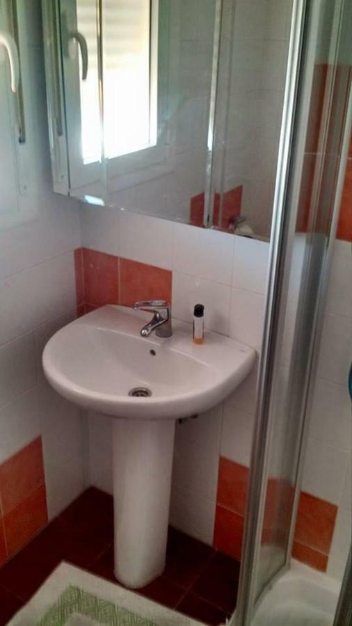 Apartamento de 3 habitaciones cercano a la playa Tarifa Exterior foto